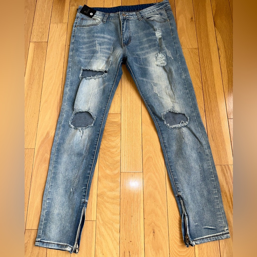 NWT Men’s Medium Wash Blue Jeans Sz 32/30